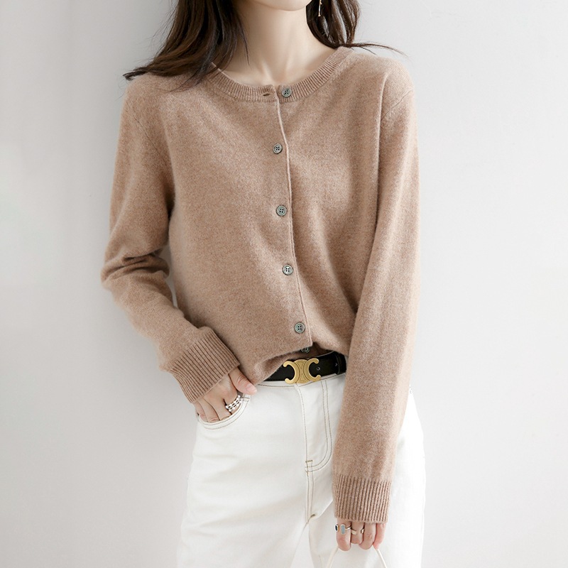 Winter Clothing Colors 2026 - 2026 Yeni Düğmeli Örme Süveter Hırka